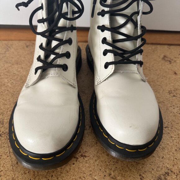DR MARTENS White Leather 8-Eye Platform Combat Boots Shoes Size 8 - Picture 7 of 13